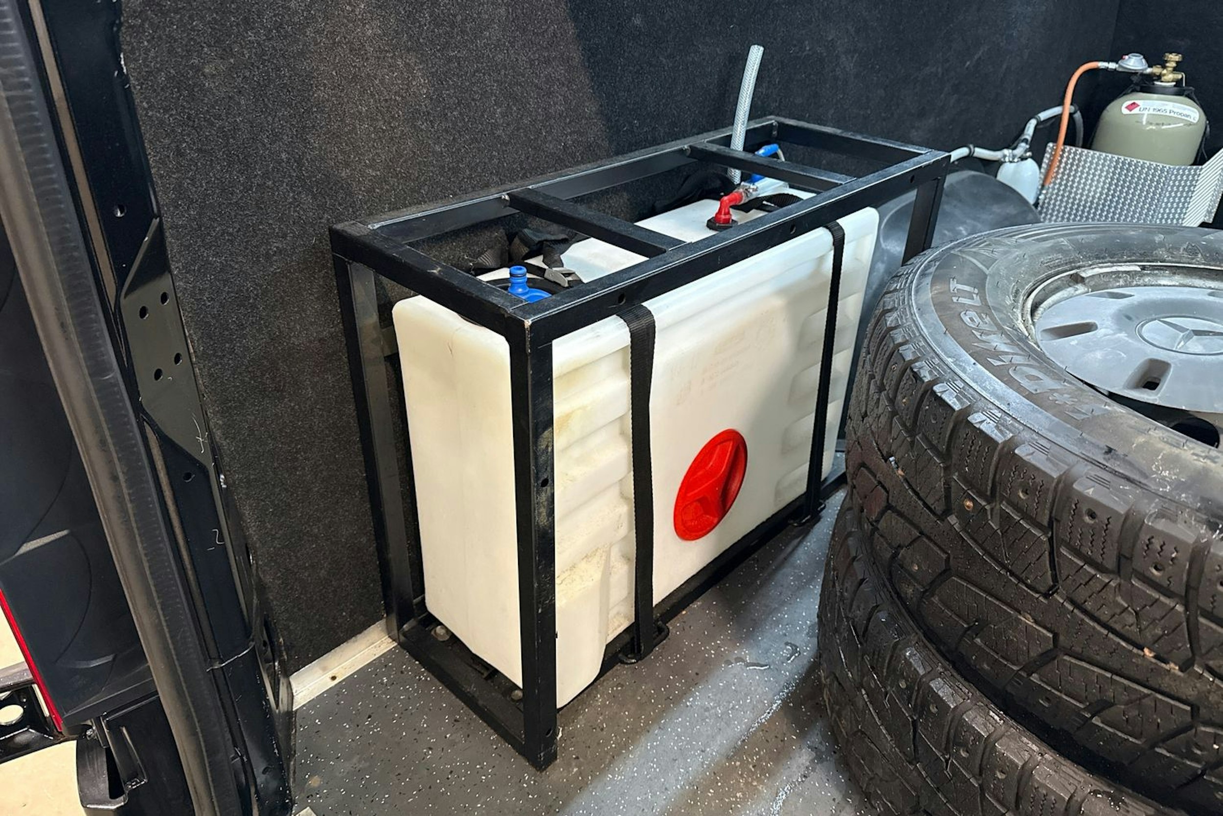 Musta Mercedes-Benz SPRINTER 2019 kuva 25.