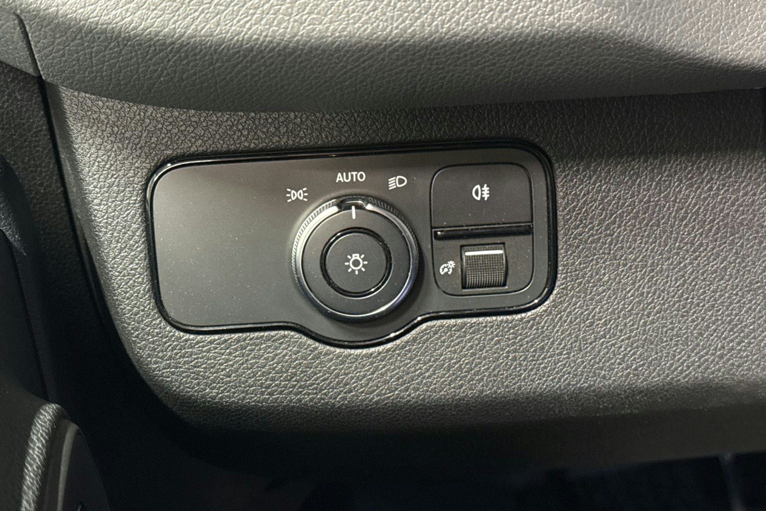 Musta Mercedes-Benz SPRINTER 2019 kuva 29.