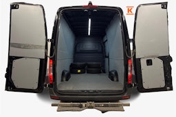 musta Mercedes-Benz Sprinter 2019 kuva 12.