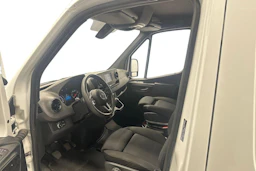 valkoinen Mercedes-Benz Sprinter 2019 kuva 6.