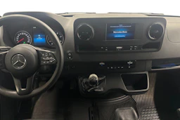 valkoinen Mercedes-Benz Sprinter 2019 kuva 7.