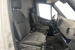 valkoinen Mercedes-Benz Sprinter 2019 kuva 8.