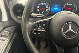 valkoinen Mercedes-Benz Sprinter 2019 kuva 12.