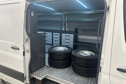 valkoinen Mercedes-Benz Sprinter 2019 kuva 21.