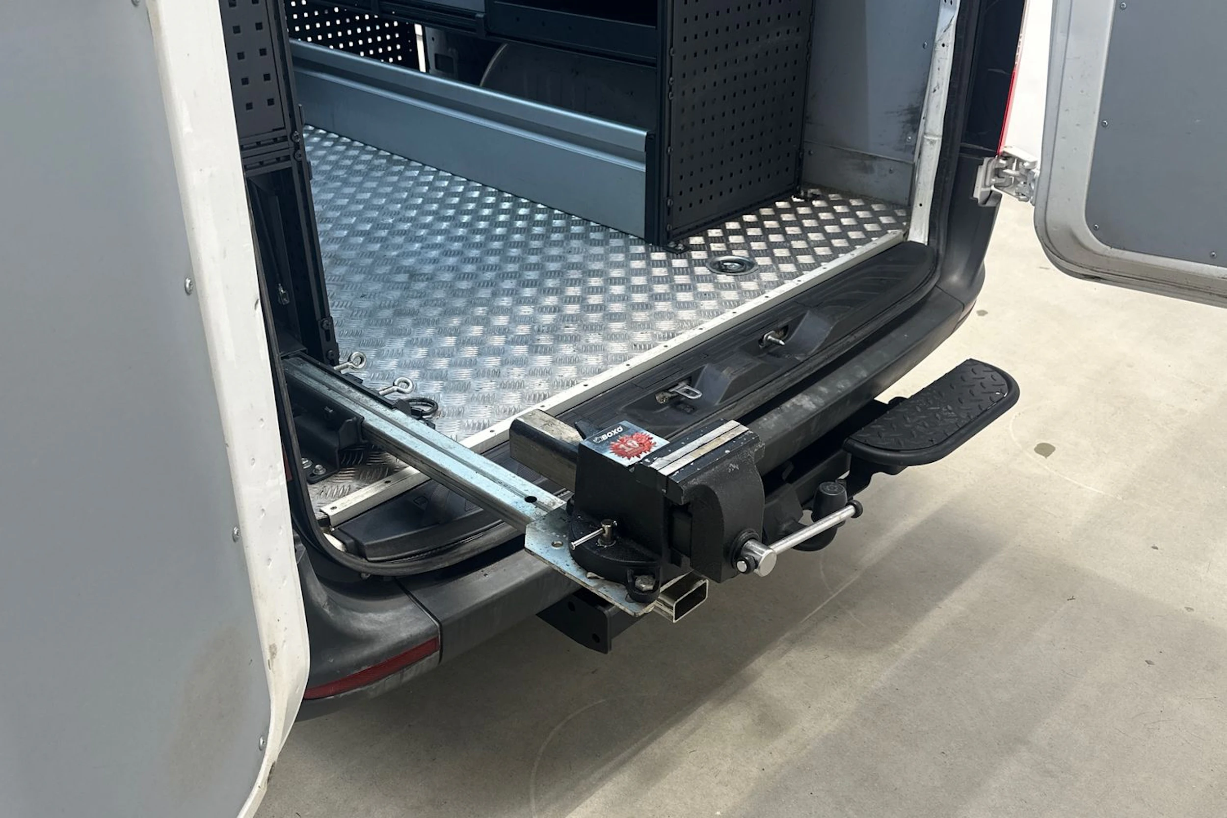 valkoinen Mercedes-Benz Sprinter 2019 kuva 24.