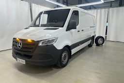 valkoinen Mercedes-Benz Sprinter 2019 kuva 25.