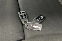 valkoinen Mercedes-Benz Sprinter 2019 kuva 26.