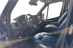 musta Mercedes-Benz Sprinter 2019 kuva 3.