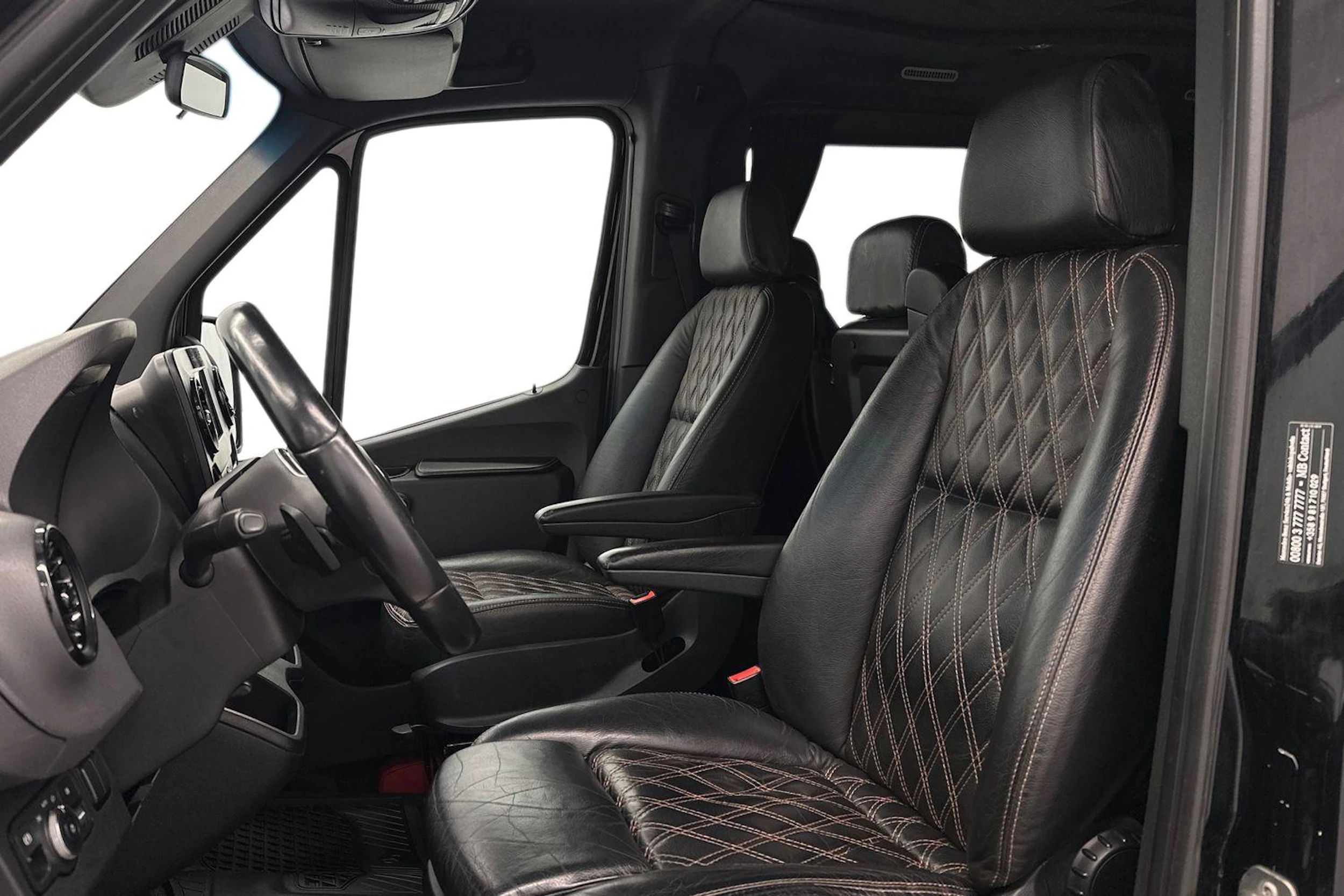 musta Mercedes-Benz Sprinter 2019 kuva 8.