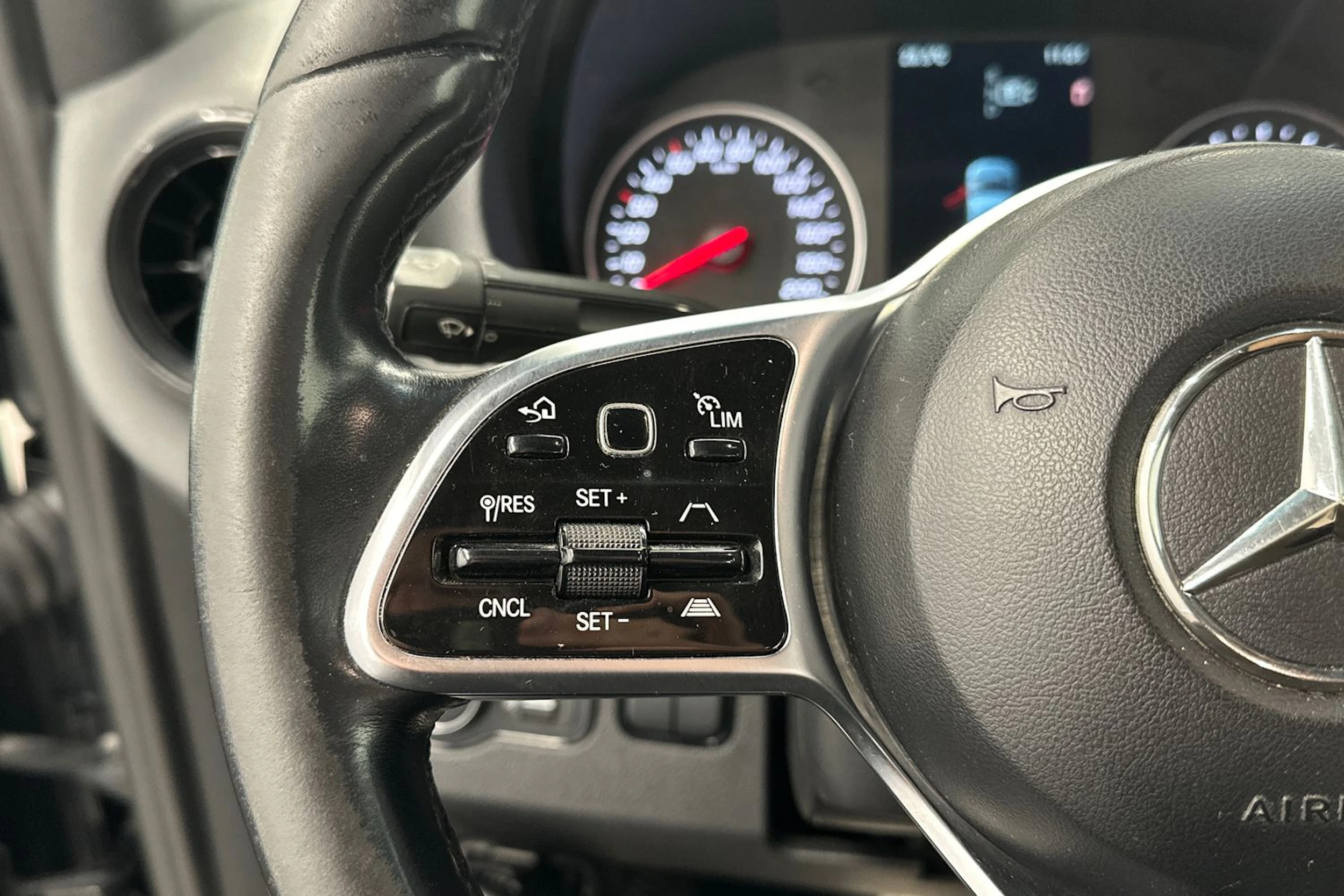 musta Mercedes-Benz Sprinter 2019 kuva 15.
