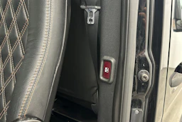 musta Mercedes-Benz Sprinter 2019 kuva 26.