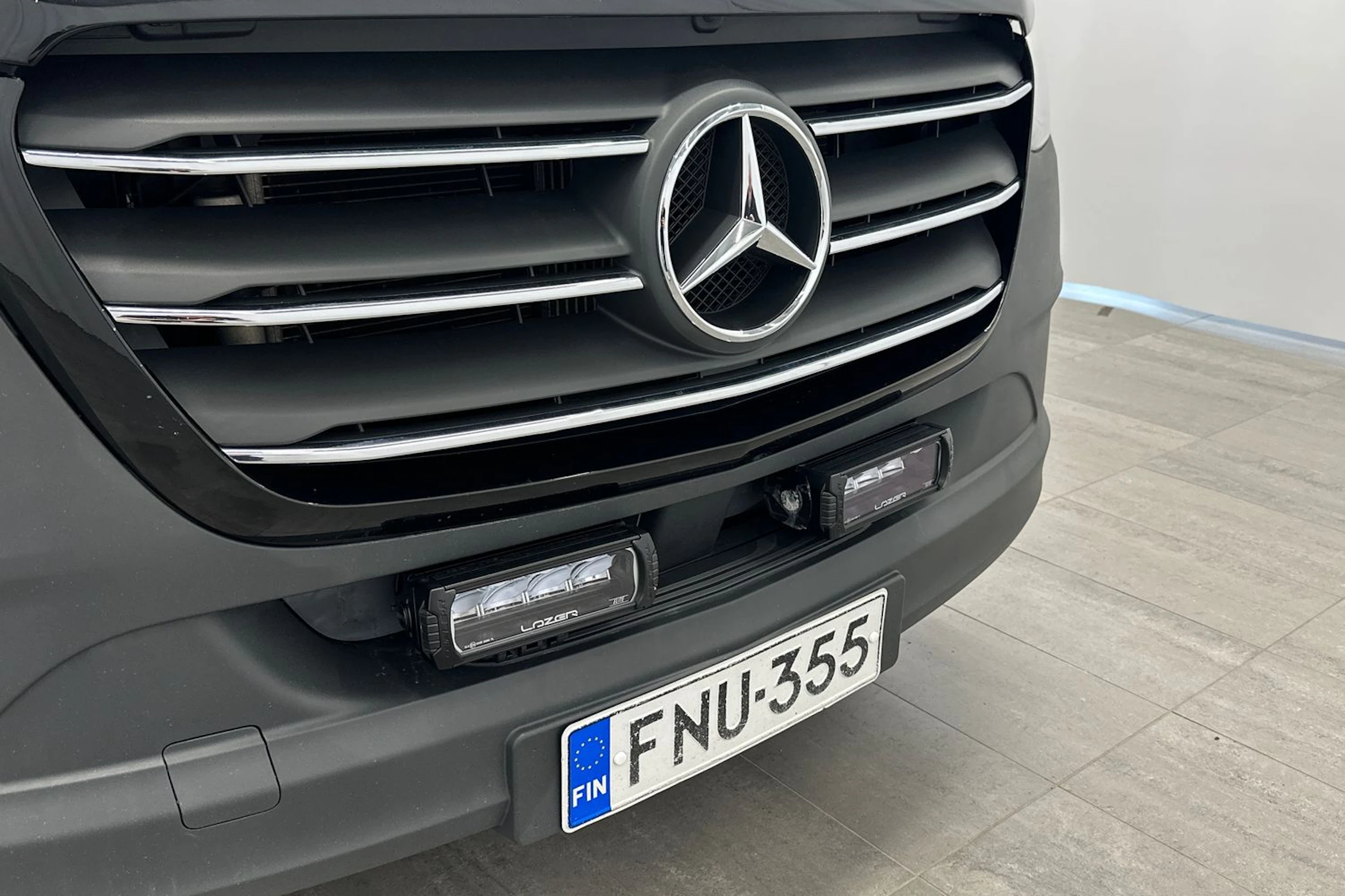 musta Mercedes-Benz Sprinter 2019 kuva 27.