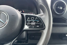 valkoinen Mercedes-Benz Sprinter 2019 kuva 16.