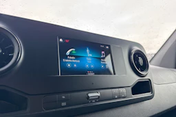 valkoinen Mercedes-Benz Sprinter 2019 kuva 19.