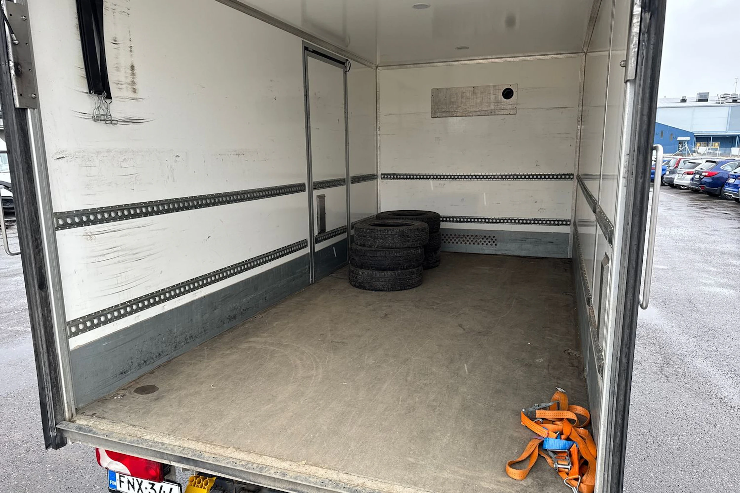 valkoinen Mercedes-Benz Sprinter 2019 kuva 25.