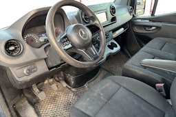 sininen Mercedes-Benz Sprinter 2019 kuva 3.