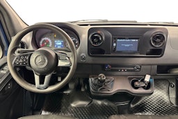 sininen Mercedes-Benz Sprinter 2019 kuva 9.