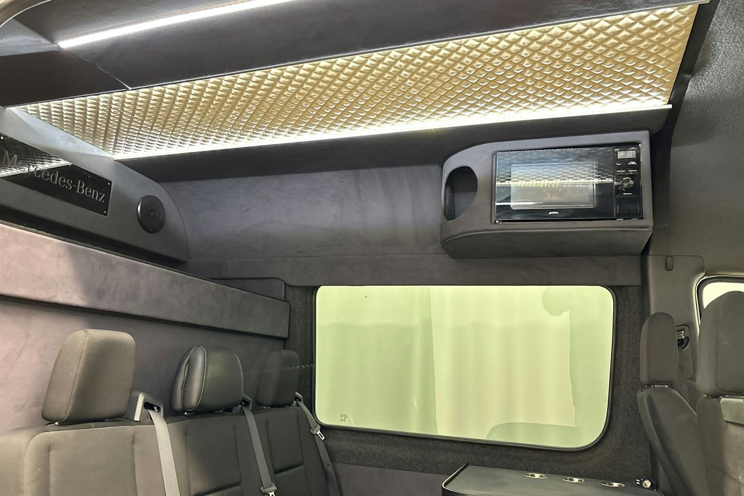 sininen Mercedes-Benz Sprinter 2019 kuva 14.