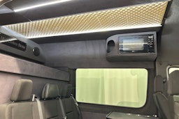 sininen Mercedes-Benz Sprinter 2019 kuva 14.