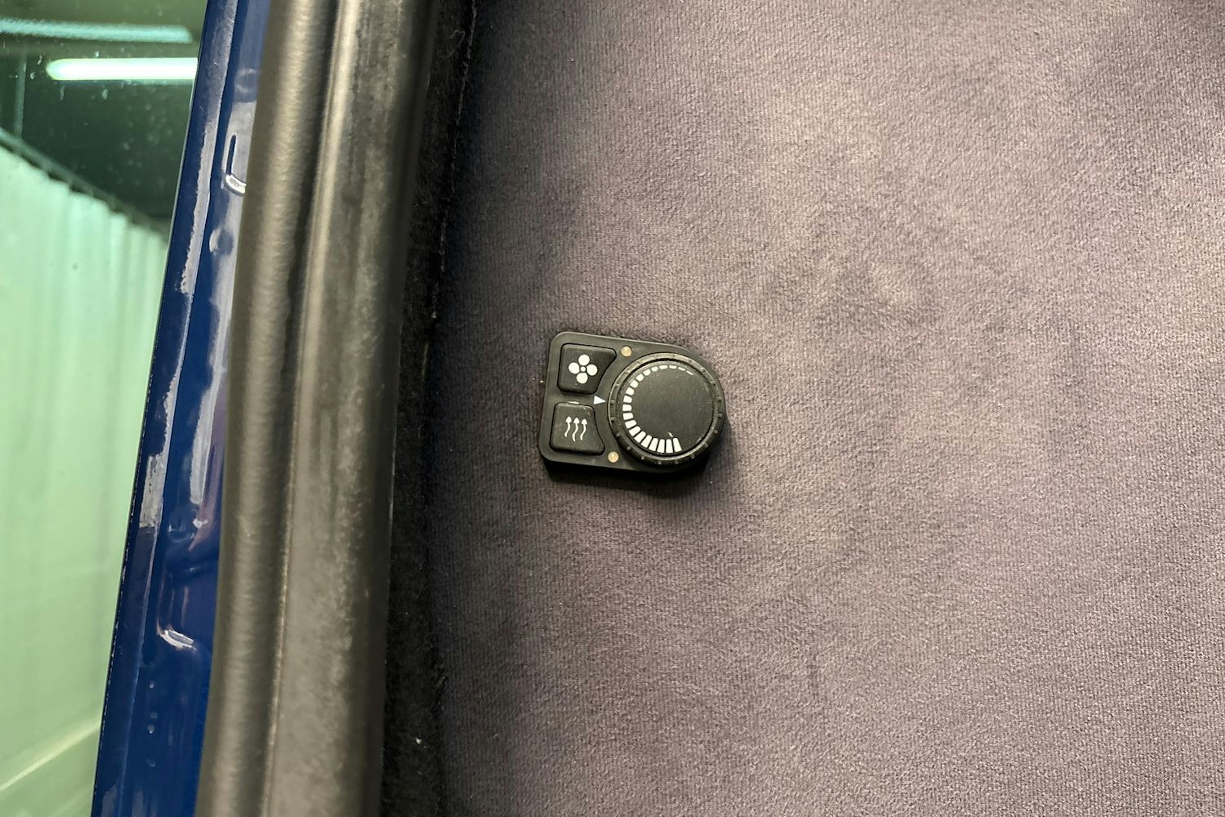 sininen Mercedes-Benz Sprinter 2019 kuva 15.