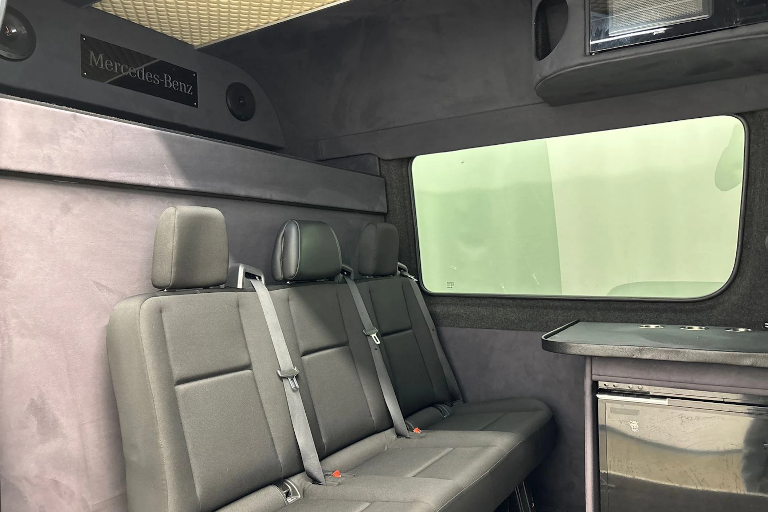 sininen Mercedes-Benz Sprinter 2019 kuva 21.