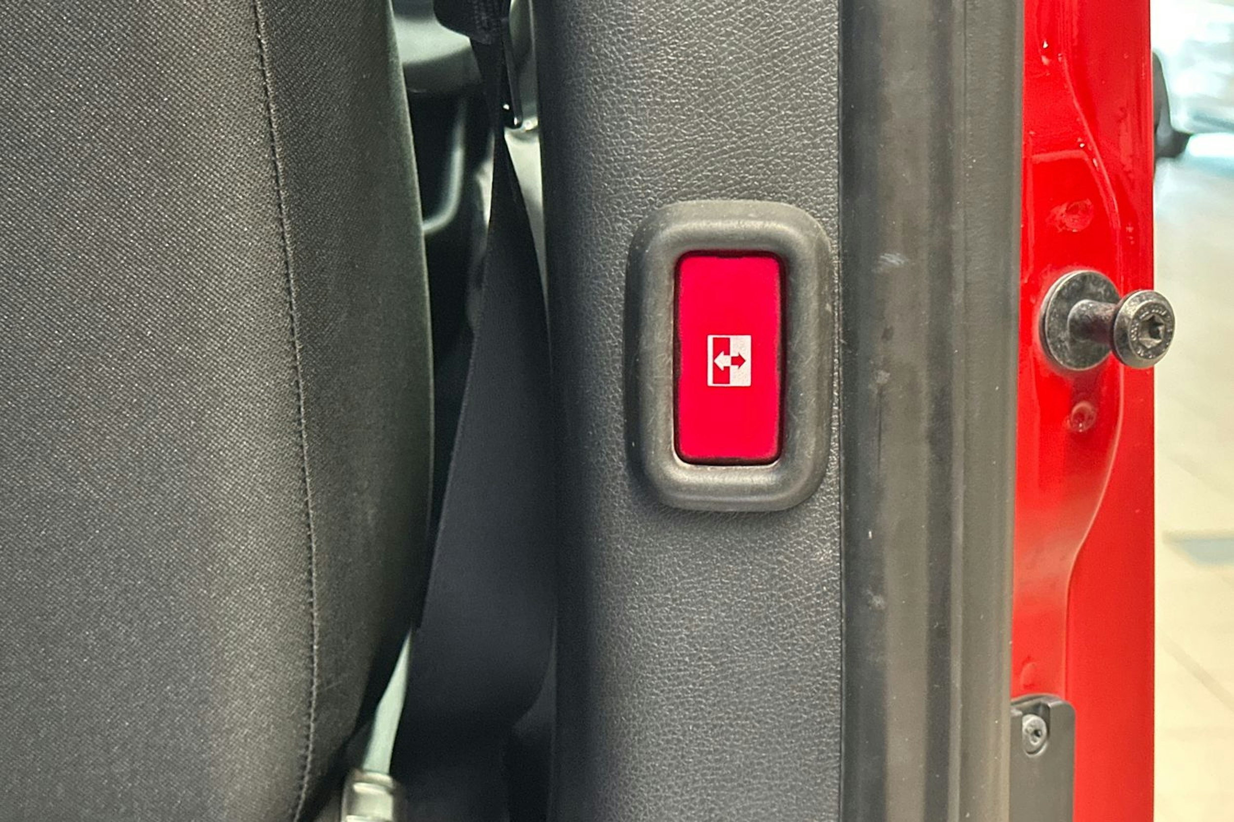 Punainen Mercedes-Benz SPRINTER 2019 kuva 29.
