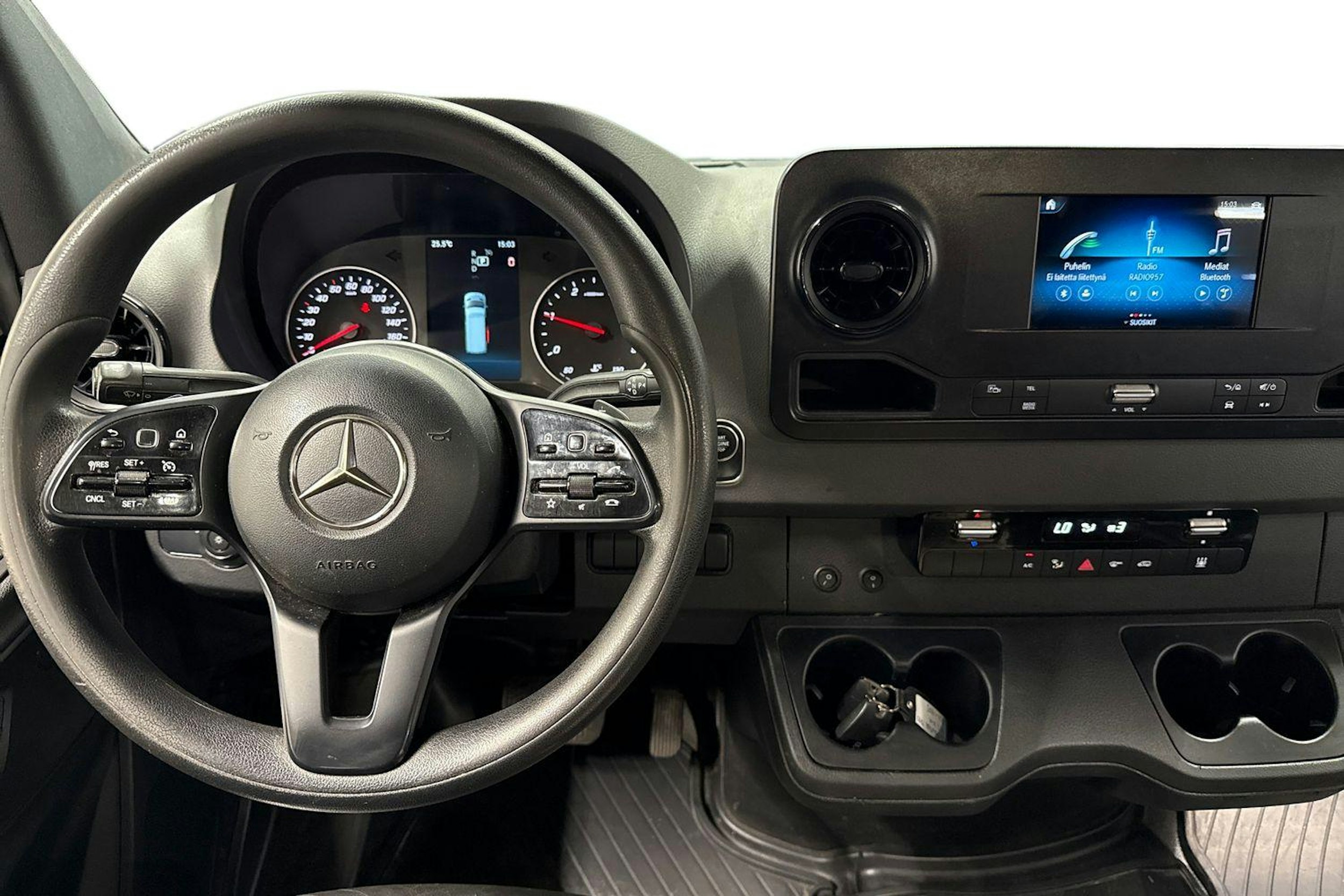 valkoinen Mercedes-Benz Sprinter 2019 kuva 7.