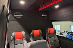valkoinen Mercedes-Benz Sprinter 2019 kuva 12.