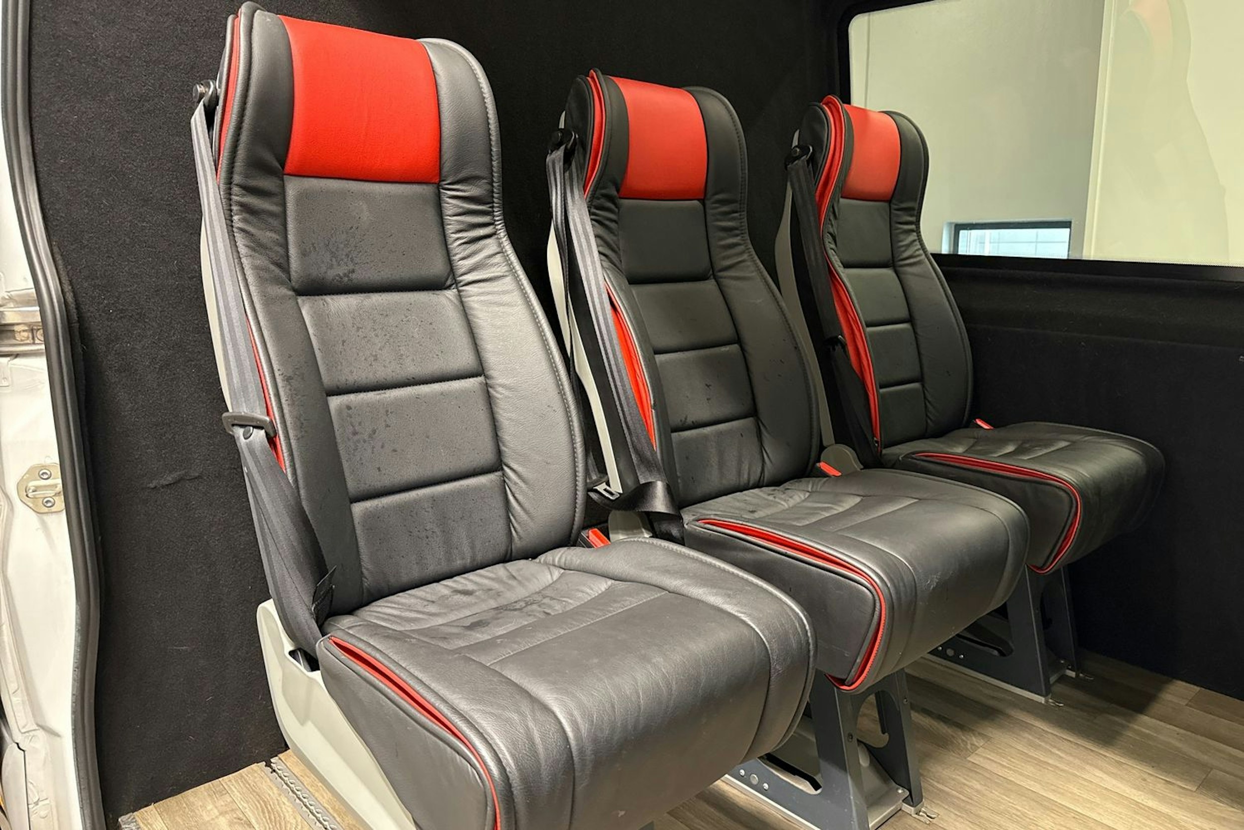valkoinen Mercedes-Benz Sprinter 2019 kuva 13.