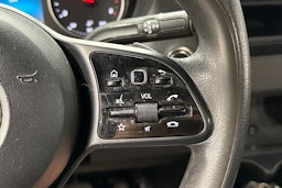 valkoinen Mercedes-Benz Sprinter 2019 kuva 16.