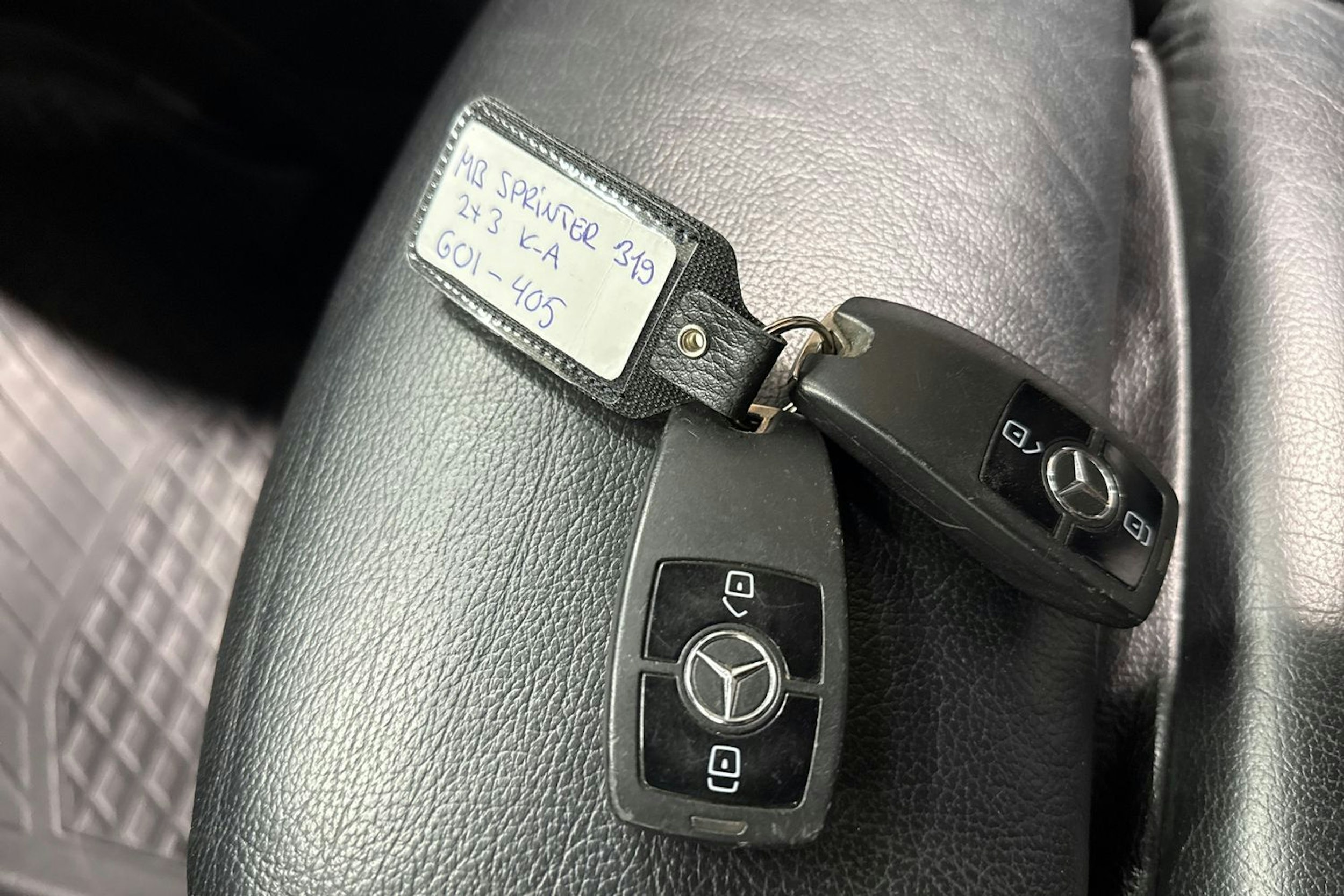 valkoinen Mercedes-Benz Sprinter 2019 kuva 22.