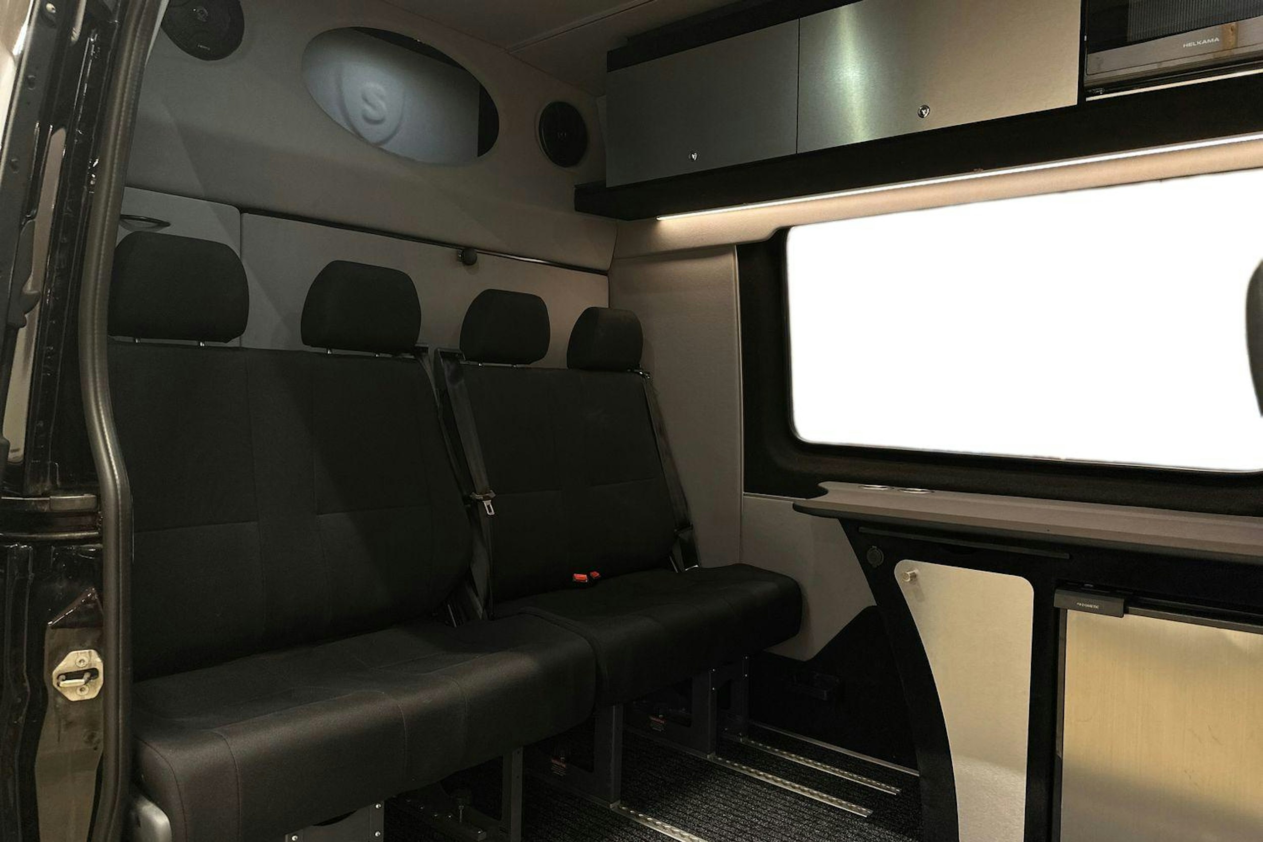 musta Mercedes-Benz Sprinter 2019 kuva 8.