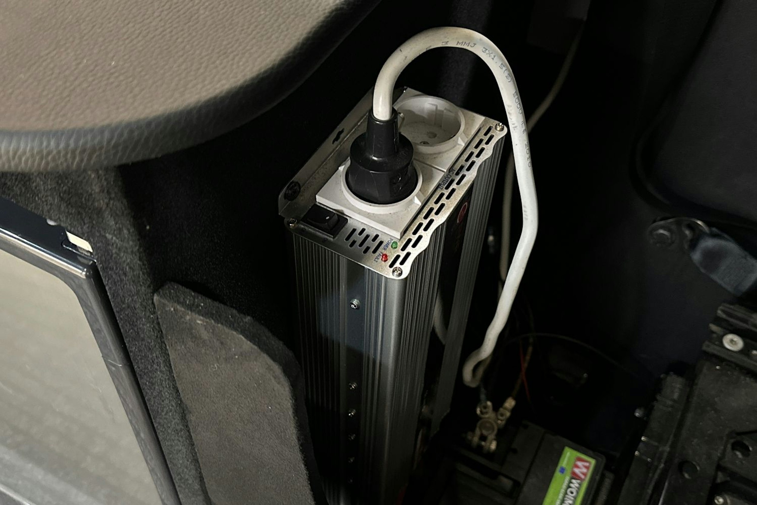 musta Mercedes-Benz Sprinter 2019 kuva 15.