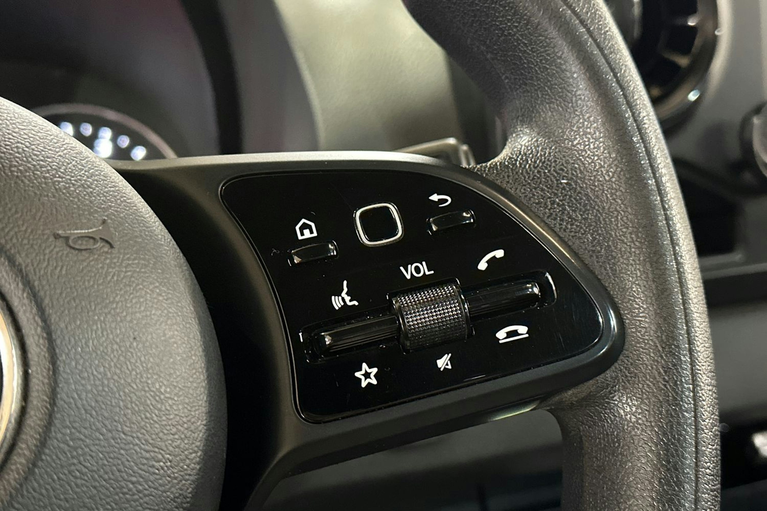 musta Mercedes-Benz Sprinter 2019 kuva 24.