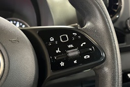 musta Mercedes-Benz Sprinter 2019 kuva 24.