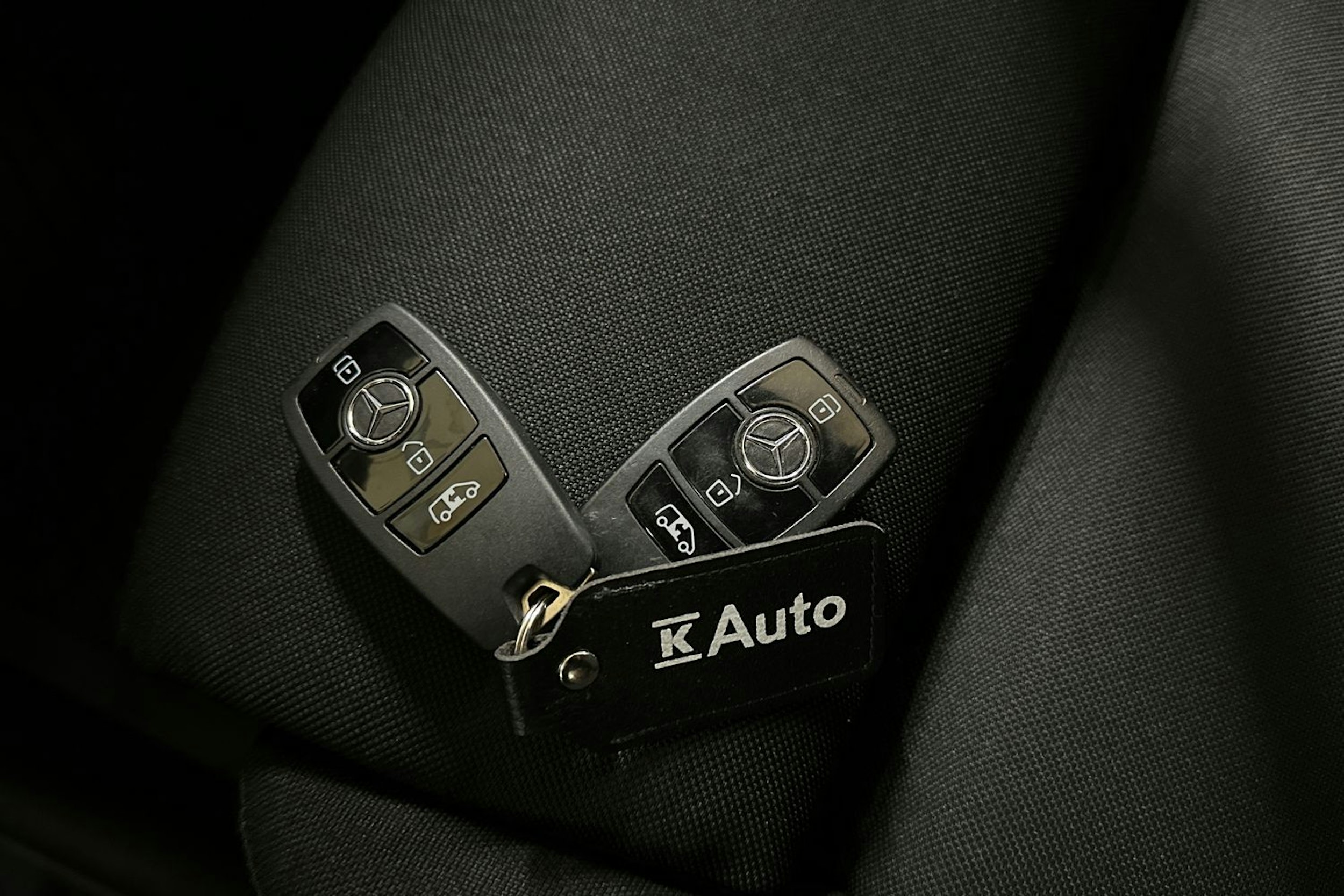 musta Mercedes-Benz Sprinter 2019 kuva 33.