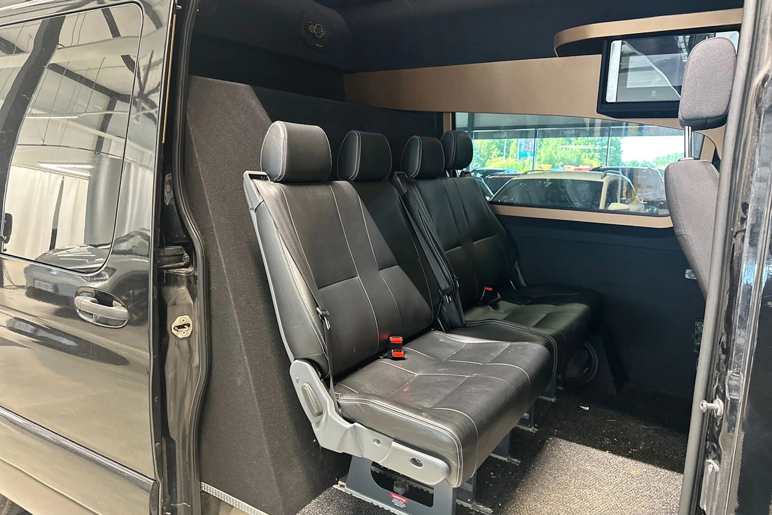 musta Mercedes-Benz Sprinter 2019 kuva 5.