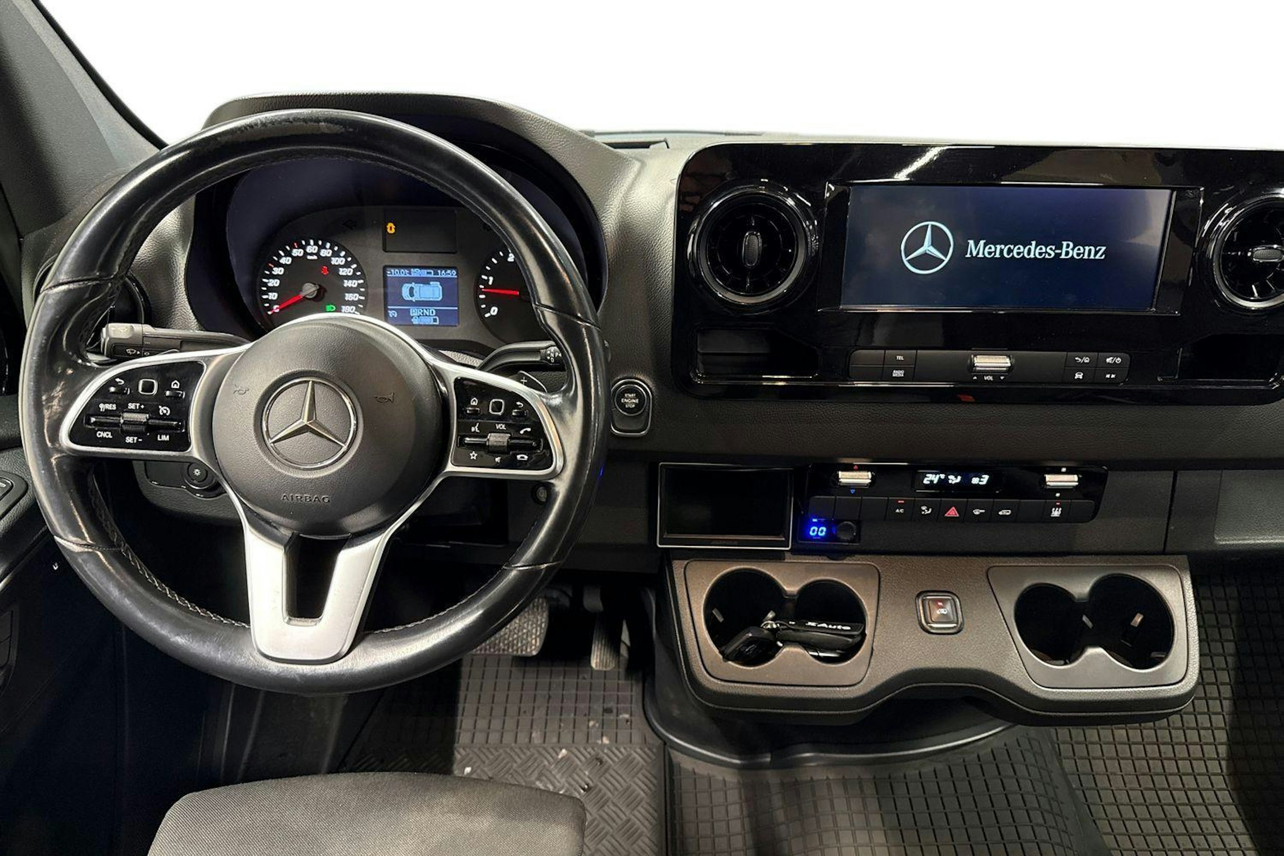 met. musta Mercedes-Benz Sprinter 2019 kuva 7.