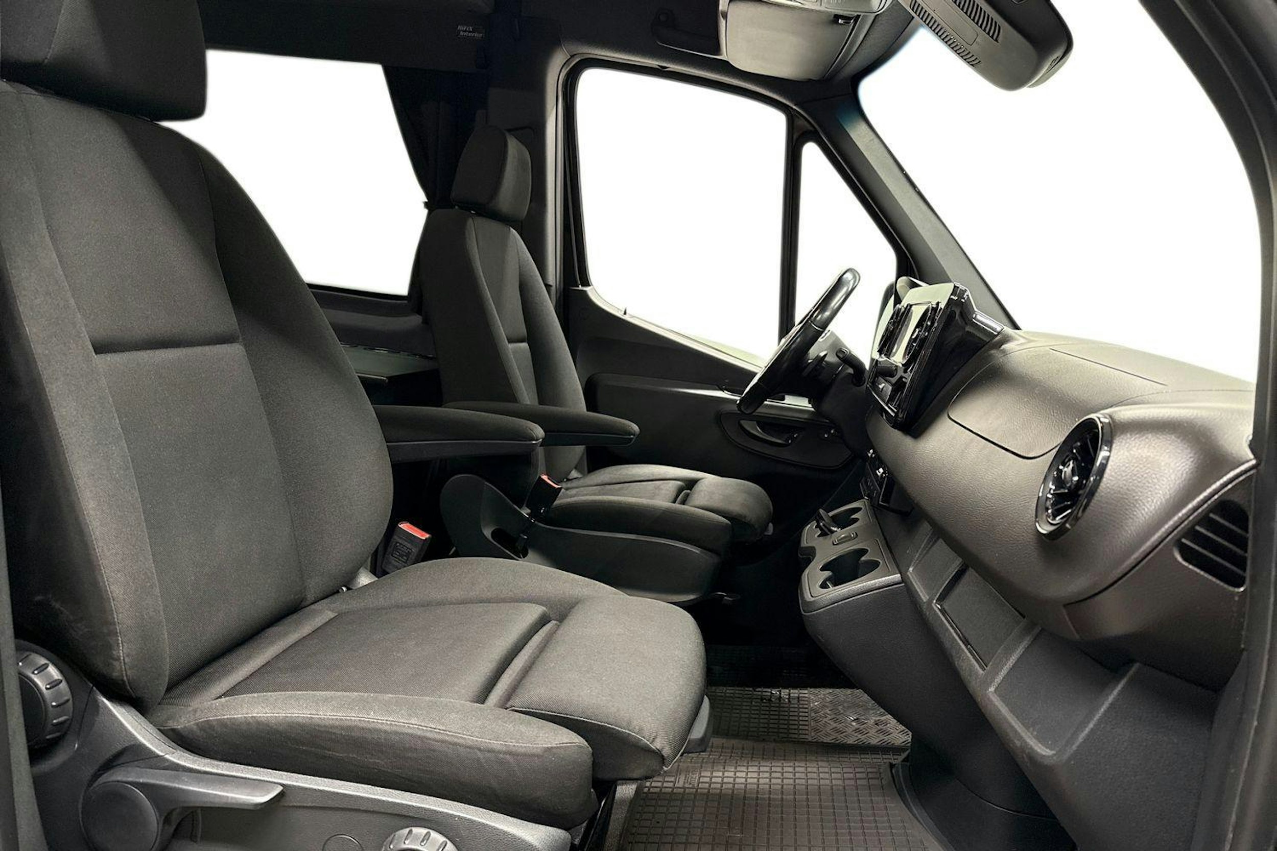 met. musta Mercedes-Benz Sprinter 2019 kuva 8.