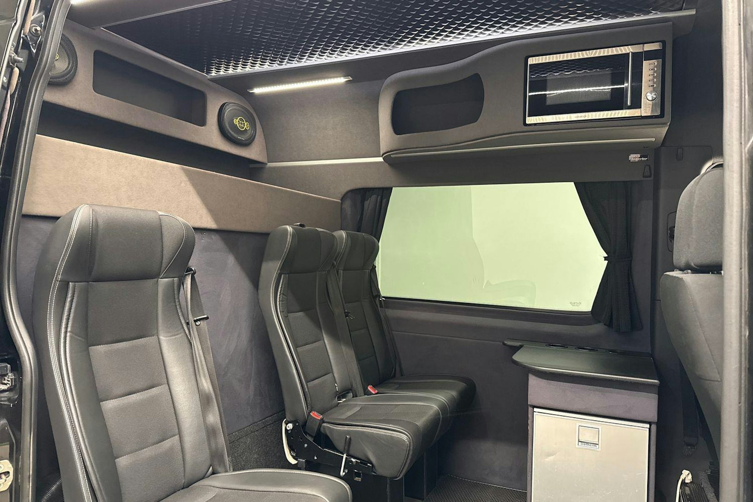 met. musta Mercedes-Benz Sprinter 2019 kuva 10.