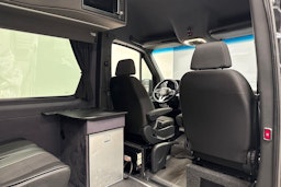 met. musta Mercedes-Benz Sprinter 2019 kuva 11.