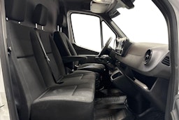 valkoinen Mercedes-Benz Sprinter 2019 kuva 10.