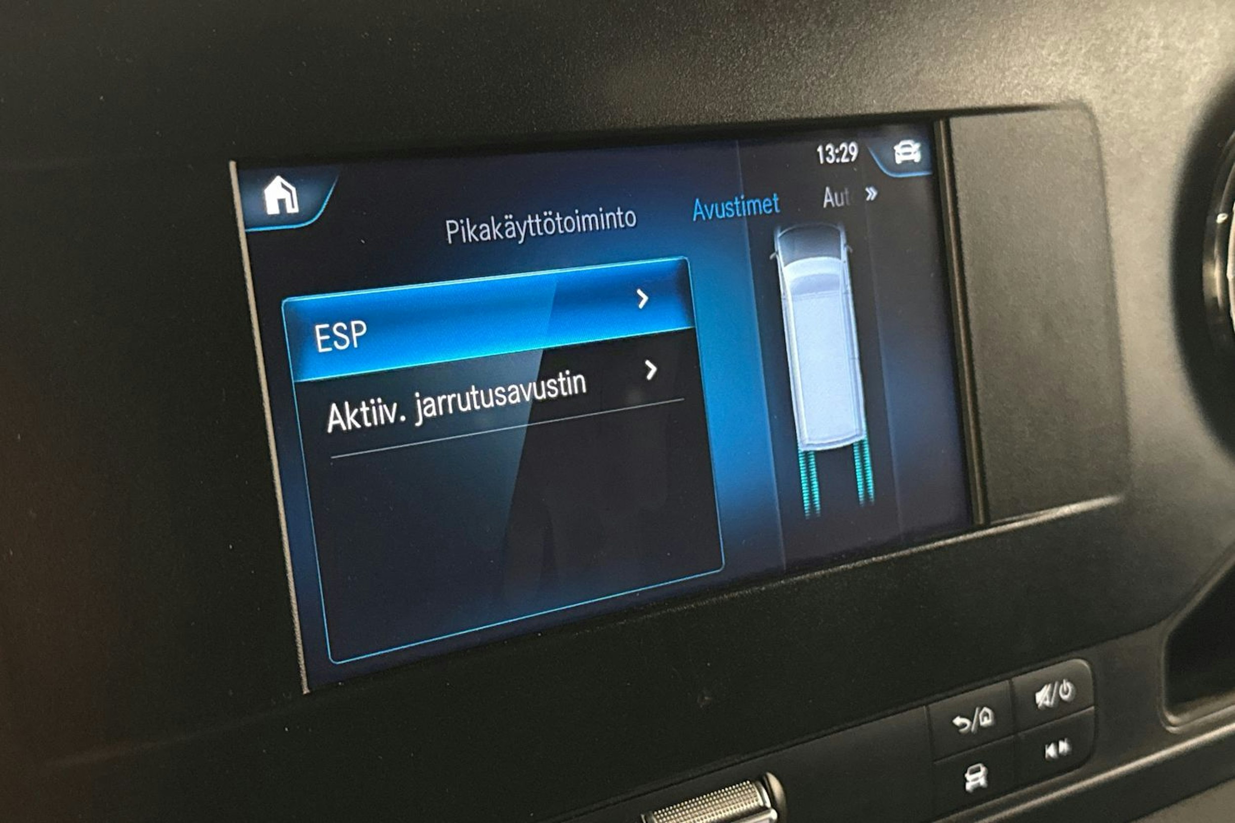 valkoinen Mercedes-Benz Sprinter 2019 kuva 19.