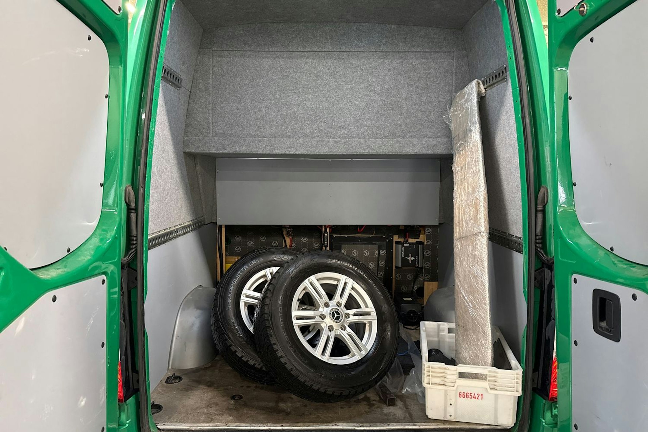 vihreä Mercedes-Benz Sprinter 2019 kuva 10.