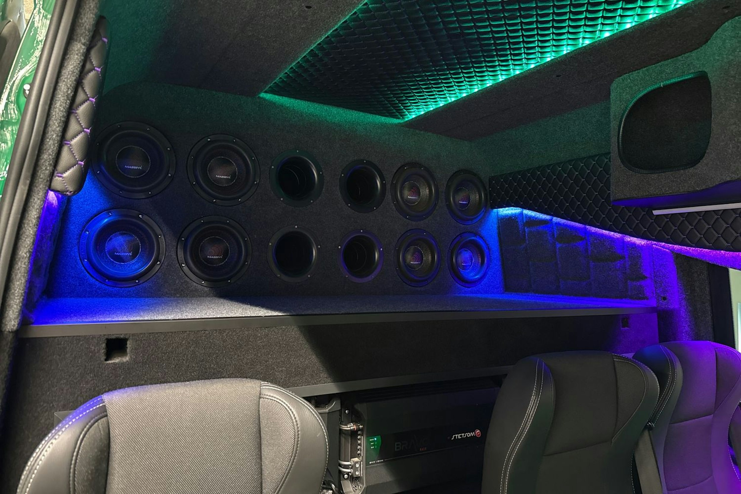 vihreä Mercedes-Benz Sprinter 2019 kuva 12.