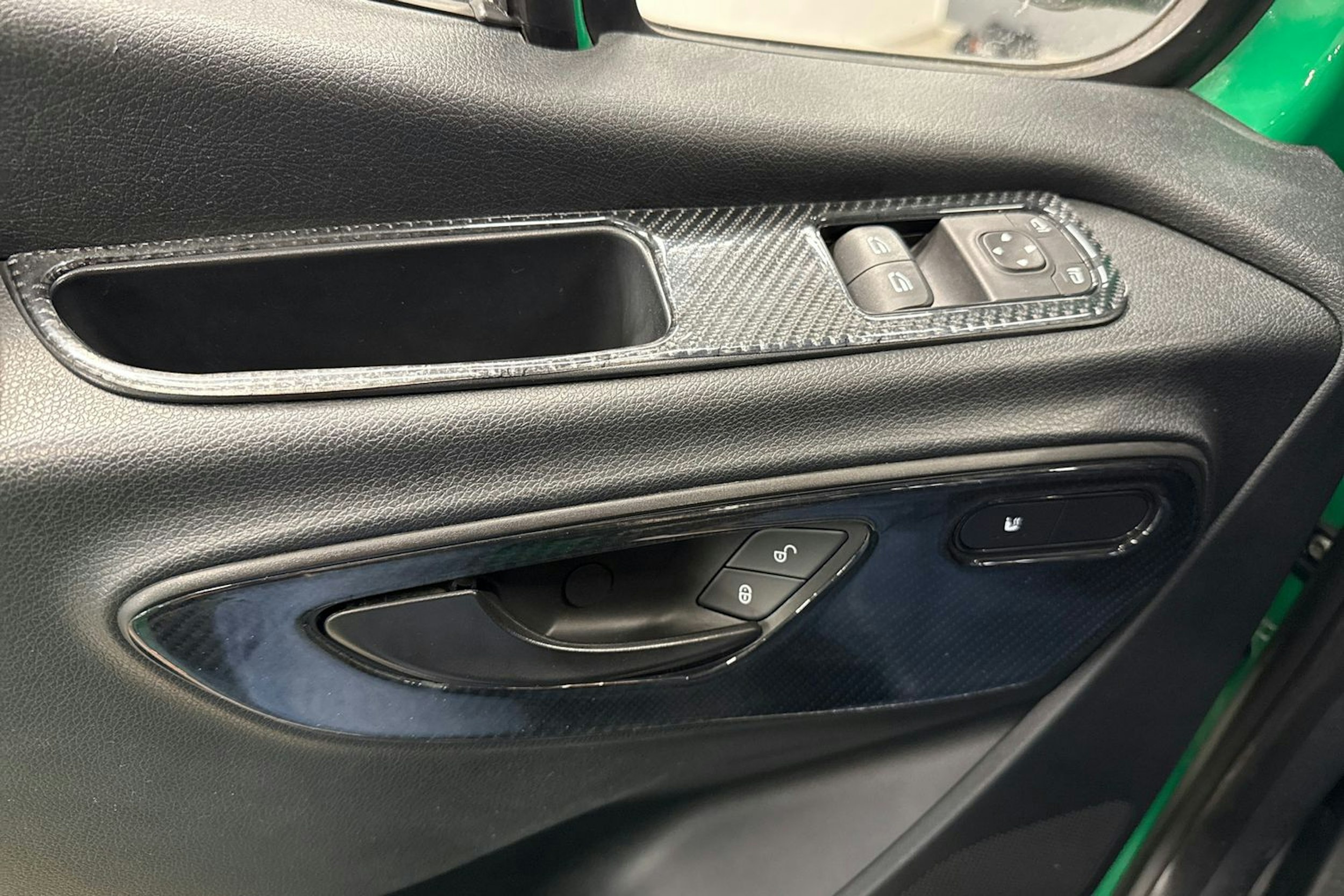 vihreä Mercedes-Benz Sprinter 2019 kuva 27.