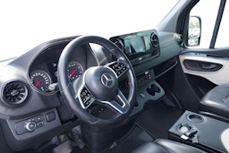 musta Mercedes-Benz Sprinter 2019 kuva 7.