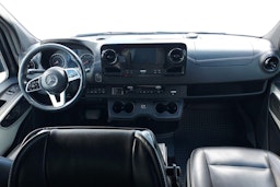 musta Mercedes-Benz Sprinter 2019 kuva 9.