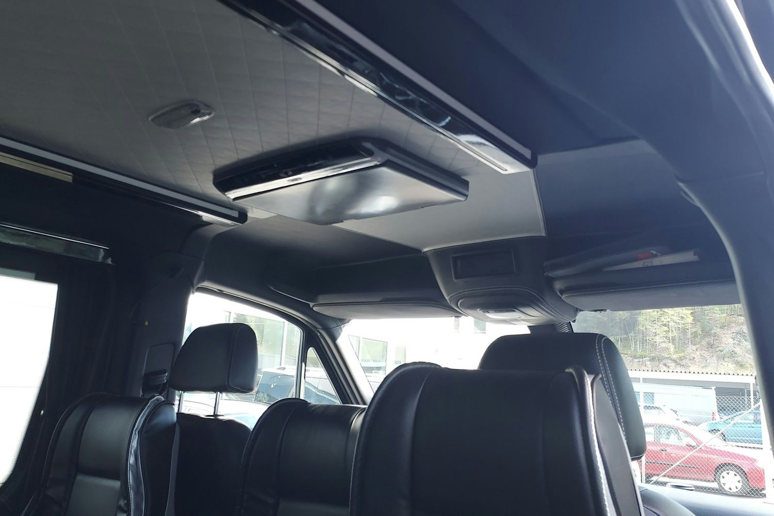 musta Mercedes-Benz Sprinter 2019 kuva 16.