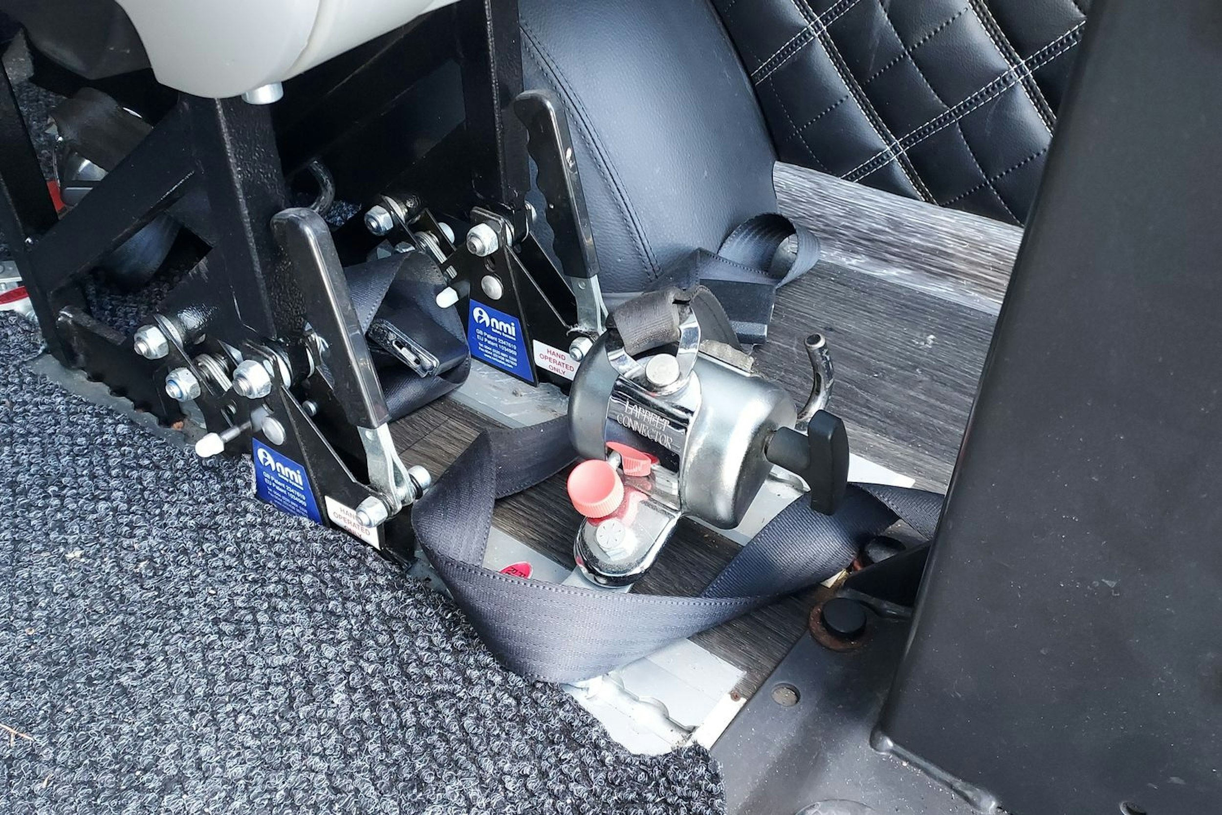 musta Mercedes-Benz Sprinter 2019 kuva 19.